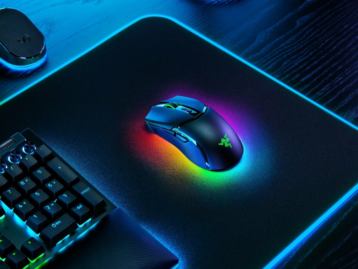 Razer Cobra Pro gaming mouse has 10 customizable controls and 11 Chroma RGB zones
